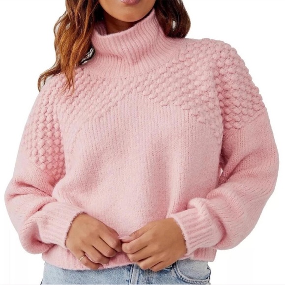 Free People Funnel Neck Pink Knit Sweater Popcorn Cropped Fit Size Medium - Picture 2 of 8